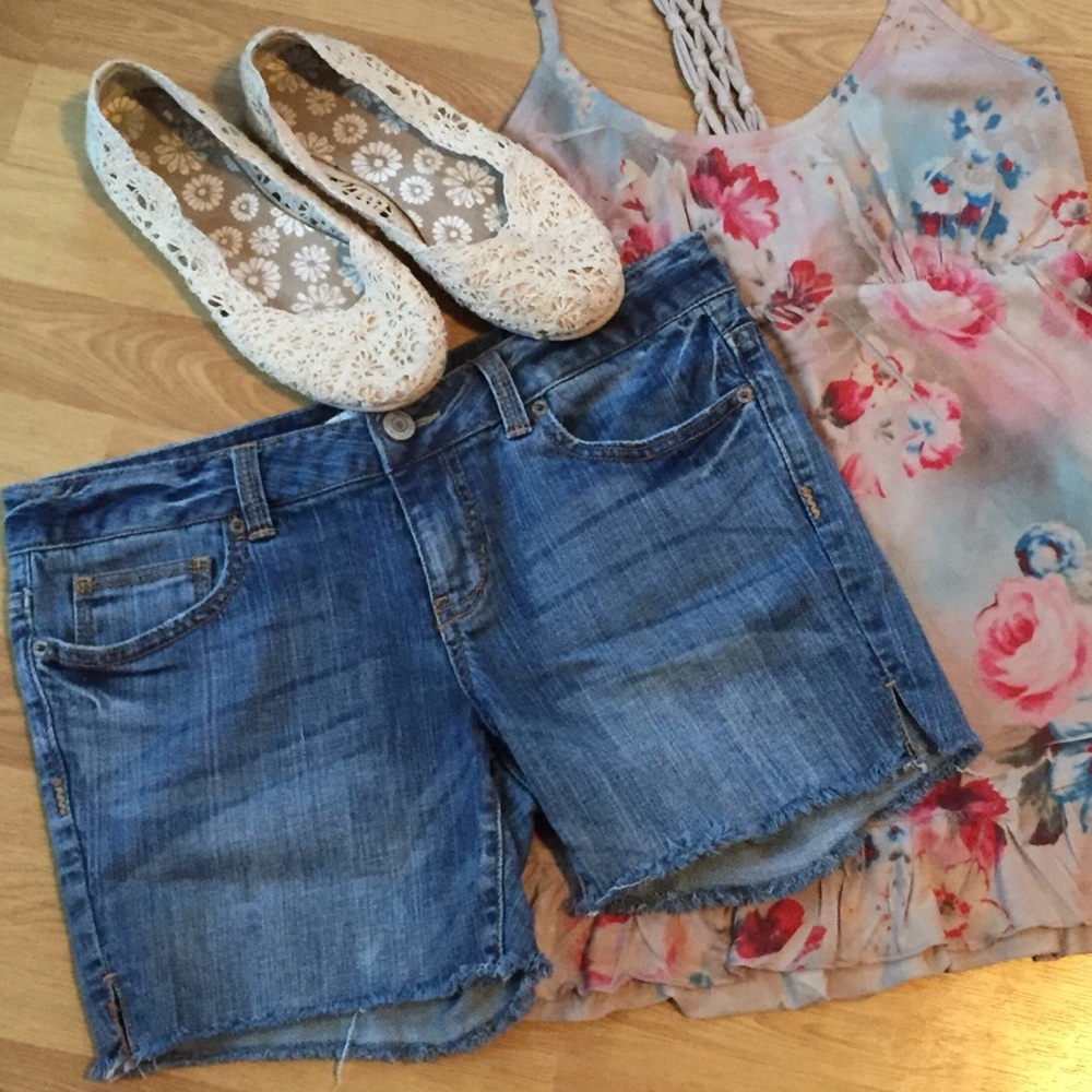 Aeropostale denim shorts 5/6 EUC
